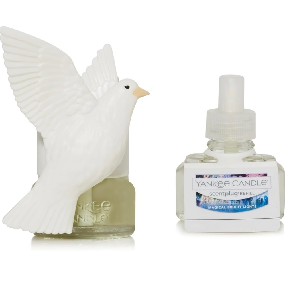 NEW Yankee Candle Dove Scent-Plug Diffuser W/ Magical Bright Lights Refill